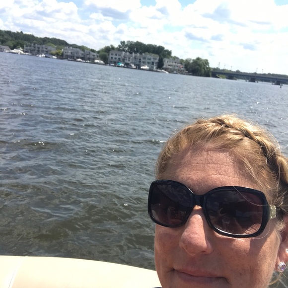 Meet your Posher, Mary beth - Picture 1 of 1